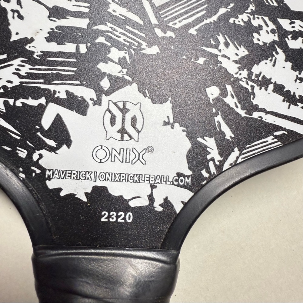ONIX Pickleball Paddle Black and Gray - Picture 2 of 3